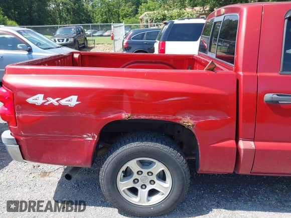 2006 Dodge Dakota SLT with VIN 1D7HW48K26S526289, listed as a IAAI auction lot 42750931 with 203,572 mi miles and . Bid and sale history available at DreamBid. Image 14.