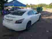 2014 Nissan Maxima SV z VIN 1N4AA5AP1EC483052, wystawiony jako IAAI lot #42807542 z przebiegiem 319 387 mil mil oraz . Historia ofert i sprzedaży dostępna na DreamBid. Obrazek 4.