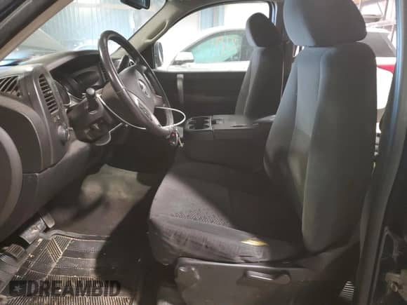 2007 GMC Sierra 1500 Work Truck z VIN 2GTEK13M171514961, wystawiony jako Copart lot #84169374 z przebiegiem 283 780 mil mil oraz Szkoda całkowita • Salvage title. Historia ofert i sprzedaży dostępna na DreamBid. Obrazek 7.
