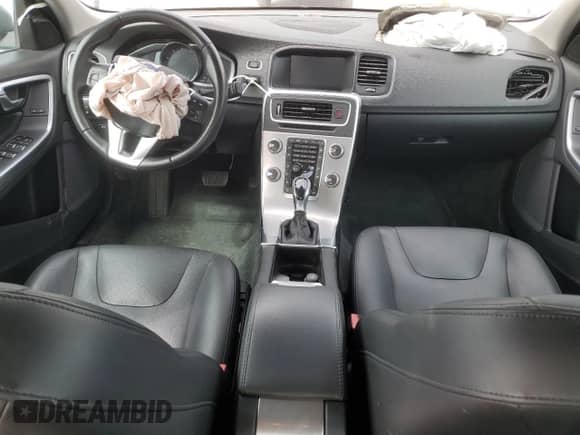 2018 Volvo S60 Inscription с VIN LYV402HK3JB168867, выставлен на аукционе Copart как лот 50984625 с пробегом 61 262 миль миль и Списание • Salvage title. История ставок и продаж доступна на DreamBid. Изображение 8.