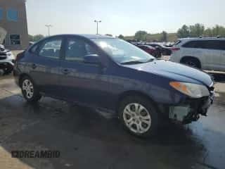 2010 Hyundai Elantra SE z VIN KMHDU4AD1AU062172, wystawiony jako Copart lot #65177465 z przebiegiem 169 583 mil mil oraz Czysty tytuł • Clean title. Historia ofert i sprzedaży dostępna na DreamBid. Obrazek 4.