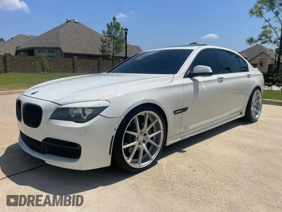 2010 BMW 7 Series 750Li z VIN WBAKB8C58ACY64395, wystawiony jako Copart lot #80227115 z przebiegiem 137 375 mil mil oraz Szkoda całkowita • Salvage title. Historia ofert i sprzedaży dostępna na DreamBid. Obrazek 2.