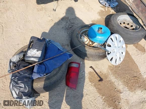 2003 Ford F-150 XL с VIN 2FTRF17233CA54831, выставлен на аукционе IAAI как лот 43228179 с пробегом Не указан миль и . История ставок и продаж доступна на DreamBid. Изображение 12.