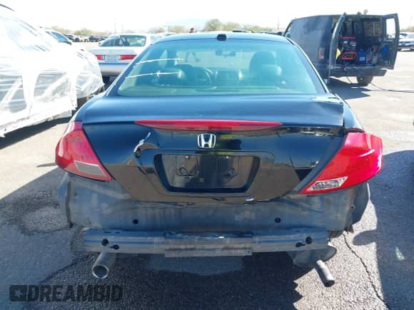 2006 Honda Accord EX-L z VIN 1HGCM82726A011600, wystawiony jako IAAI lot #41631293 z przebiegiem 281 466 mil mil oraz . Historia ofert i sprzedaży dostępna na DreamBid. Obrazek 17.