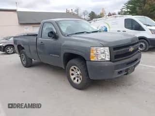 2011 Chevrolet Silverado 1500 Work Truck z VIN 1GCNKPEX8BZ272728, wystawiony jako IAAI lot #43532553 z przebiegiem 110 146 mil mil oraz . Historia ofert i sprzedaży dostępna na DreamBid. Obrazek 1.