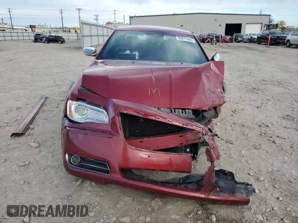 2014 Chrysler 300 C с VIN 2C3CCAKG0EH201022, выставлен на аукционе Copart как лот 82611445 с пробегом 203 576 миль миль и На запчасти • Non repairable. История ставок и продаж доступна на DreamBid. Изображение 5.