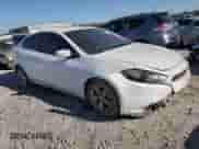 2016 Dodge Dart SXT z VIN 1C3CDFBAXGD623238, wystawiony jako Copart lot #73770664 z przebiegiem 149 472 mil mil oraz Szkoda całkowita • Salvage title. Historia ofert i sprzedaży dostępna na DreamBid. Obrazek 4.