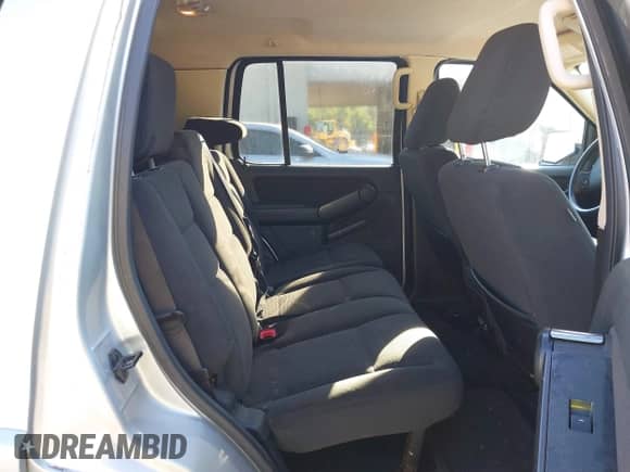 2010 Ford Explorer XLT с VIN 1FMEU6DEXAUA58657, выставлен на аукционе IAAI как лот 43348959 с пробегом 216 386 миль миль и . История ставок и продаж доступна на DreamBid. Изображение 8.