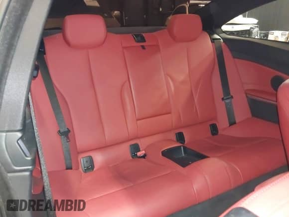 2019 BMW 4 Series 430i xDrive z VIN WBA4W5C50KAE49423, wystawiony jako IAAI lot #41344143 z przebiegiem 57 574 mil mil oraz . Historia ofert i sprzedaży dostępna na DreamBid. Obrazek 8.