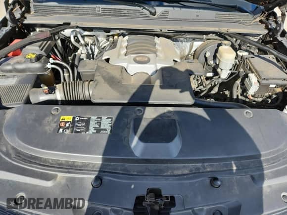 2016 Cadillac Escalade ESV Premium Collection с VIN 1GYS3JKJXGR439752, выставлен на аукционе Copart как лот 82159585 с пробегом 176 003 миль миль и Списание • Salvage title. История ставок и продаж доступна на DreamBid. Изображение 12.