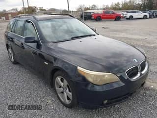 2007 BMW 5 Series 530xi с VIN WBANN73537CN04152, выставлен на аукционе IAAI как лот 43505911 с пробегом 119 244 миль миль и . История ставок и продаж доступна на DreamBid. Изображение 1.