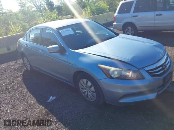 2012 Honda Accord LX z VIN 1HGCP2F36CA065487, wystawiony jako IAAI lot #43049003 z przebiegiem 86 069 mil mil oraz . Historia ofert i sprzedaży dostępna na DreamBid. Obrazek 1.