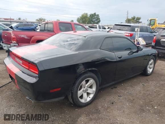 2013 Dodge Challenger SXT Plus с VIN 2C3CDYAG1DH517969, выставлен на аукционе IAAI как лот 43414279 с пробегом 180 433 миль миль и . История ставок и продаж доступна на DreamBid. Изображение 4.