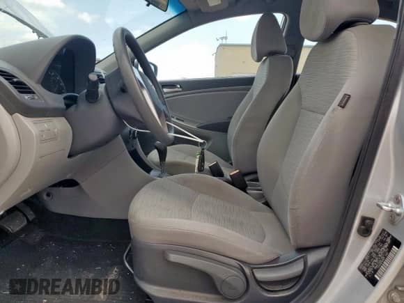 2016 Hyundai Accent SE z VIN KMHCT4AE7GU111763, wystawiony jako Copart lot #89890535 z przebiegiem 81 988 mil mil oraz Szkoda całkowita • Salvage title. Historia ofert i sprzedaży dostępna na DreamBid. Obrazek 7.