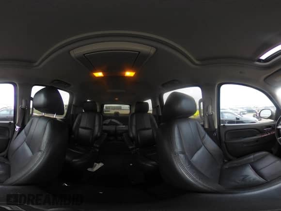 2012 Chevrolet Suburban LT с VIN 1GNSKJE71CR309191, выставлен на аукционе IAAI как лот 42574060 с пробегом 198 988 миль миль и . История ставок и продаж доступна на DreamBid. Изображение 18.