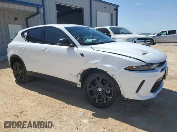 2023 Dodge Hornet GT z VIN ZACNDFAN3P3A03736, wystawiony jako Copart lot #45757605 z przebiegiem 20 095 mil mil oraz Szkoda całkowita • Salvage title. Historia ofert i sprzedaży dostępna na DreamBid. Obrazek 4.