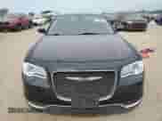 2022 Chrysler 300 Touring z VIN 2C3CCAAG0NH116134, wystawiony jako Copart lot #67418315 z przebiegiem 49 763 mil mil oraz Szkoda całkowita • Salvage title. Historia ofert i sprzedaży dostępna na DreamBid. Obrazek 5.