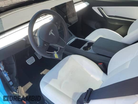 2022 Tesla Model Y Performance with VIN 7SAYGDEF9NF393852, listed as a Copart auction lot 63141094 with 26,972 mi miles and Salvage title. Bid and sale history available at DreamBid. Image 7.