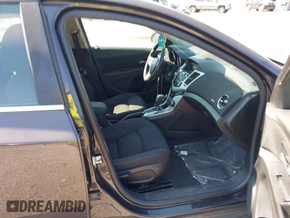 2015 Chevrolet Cruze LT с VIN 1G1PC5SB6F7202187, выставлен на аукционе IAAI как лот 43202424 с пробегом 146 288 миль миль и . История ставок и продаж доступна на DreamBid. Изображение 5.