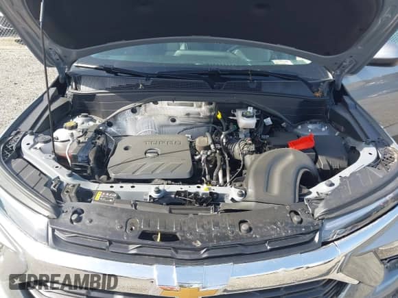 2025 Chevrolet TrailBlazer LT with VIN KL79MPSL8SB016270, listed as a IAAI auction lot 42117142 with 2,960 mi miles and . Bid and sale history available at DreamBid. Image 10.