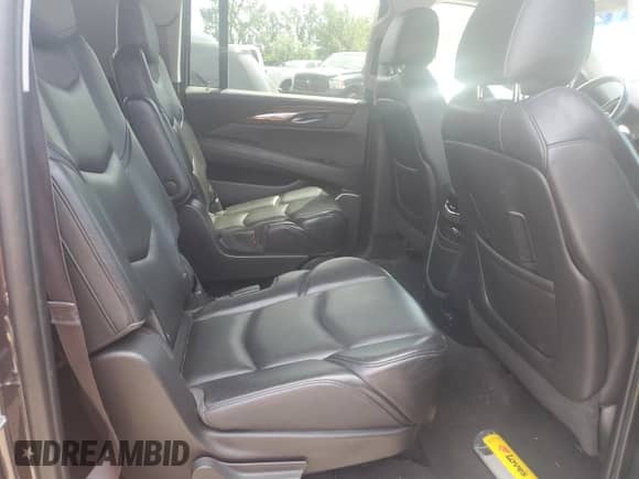 2015 Cadillac Escalade ESV Luxury с VIN 1GYS4HKJ1FR168990, выставлен на аукционе Copart как лот 59574865 с пробегом 164 840 миль миль и Списание • Salvage title. История ставок и продаж доступна на DreamBid. Изображение 11.