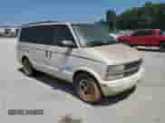 1998 Chevrolet Astro z VIN 1GNDM19W7WB107649, wystawiony jako Copart lot #67507324 z przebiegiem 254 707 mil mil oraz Czysty tytuł • Clean title. Historia ofert i sprzedaży dostępna na DreamBid. Obrazek 4.