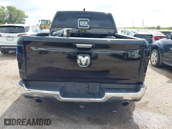 2019 Ram 1500 Laramie с VIN 1C6SRFJT1KN678165, выставлен на аукционе IAAI как лот 42858998 с пробегом 112 069 миль миль и . История ставок и продаж доступна на DreamBid. Изображение 16.