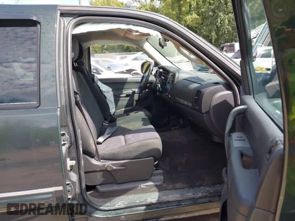 2013 Chevrolet Silverado 1500 LT with VIN 3GCPKSE76DG183528, listed as a IAAI auction lot 43109697 with 223,614 mi miles and . Bid and sale history available at DreamBid. Image 5.