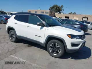 2018 Jeep Compass Trailhawk z VIN 3C4NJDDB6JT230197, wystawiony jako IAAI lot #42598021 z przebiegiem 92 941 mil mil oraz . Historia ofert i sprzedaży dostępna na DreamBid. Obrazek 1.