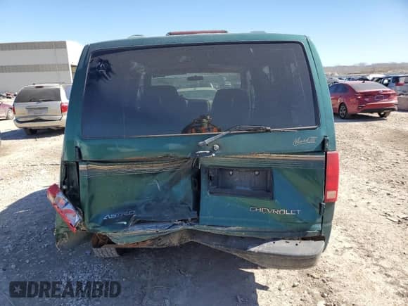 1998 Chevrolet Astro Cargo YF7 с VIN 1GBDM19W2WB142029, выставлен на аукционе Copart как лот 47374535 с пробегом 355 539 миль миль и Списание • Salvage title. История ставок и продаж доступна на DreamBid. Изображение 6.