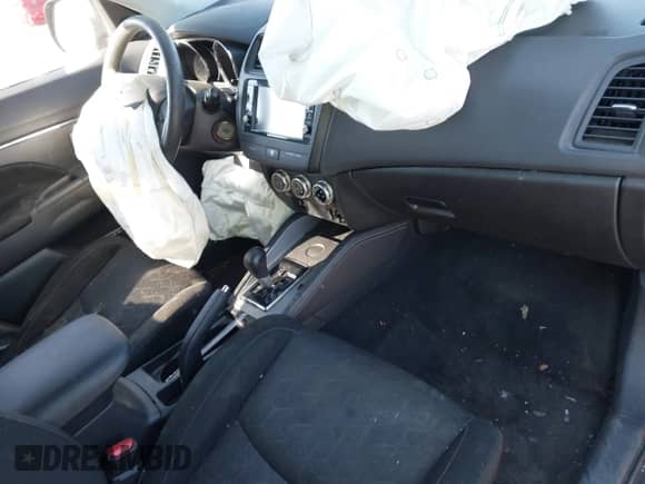 2021 Mitsubishi Outlander ES z VIN JA4APUAU1MU000896, wystawiony jako IAAI lot #41721805 z przebiegiem 101 199 mil mil oraz . Historia ofert i sprzedaży dostępna na DreamBid. Obrazek 5.