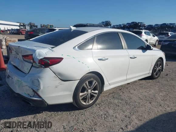 2019 Hyundai Sonata Sport с VIN 5NPE34AF5KH787976, выставлен на аукционе IAAI как лот 43224464 с пробегом 113 285 миль миль и . История ставок и продаж доступна на DreamBid. Изображение 4.