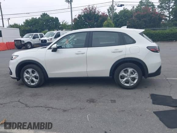 2024 Honda HR-V LX с VIN 3CZRZ1H39RM737171, выставлен на аукционе IAAI как лот 42943468 с пробегом 33 738 миль миль и . История ставок и продаж доступна на DreamBid. Изображение 14.
