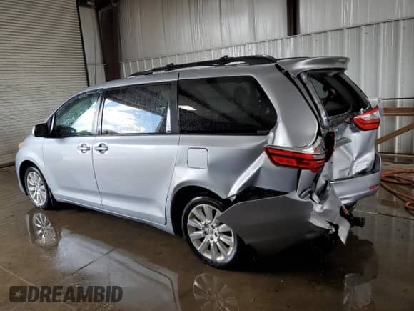 2015 Toyota Sienna LE z VIN 5TDJK3DC5FS119642, wystawiony jako Copart lot #70426165 z przebiegiem 163 533 mil mil oraz Szkoda całkowita • Salvage title. Historia ofert i sprzedaży dostępna na DreamBid. Obrazek 2.