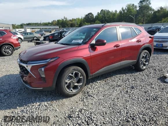 2025 Chevrolet Trax LT with VIN KL77LHEP3SC280912, listed as a Copart auction lot 83846475 with 2,092 mi miles and Salvage title. Bid and sale history available at DreamBid. Image 1.