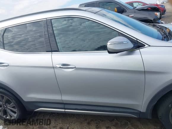 2018 Hyundai Santa Fe Ultimate с VIN 5XYZWDLA8JG518676, выставлен на аукционе IAAI как лот 41402511 с пробегом 107 551 миль миль и . История ставок и продаж доступна на DreamBid. Изображение 13.