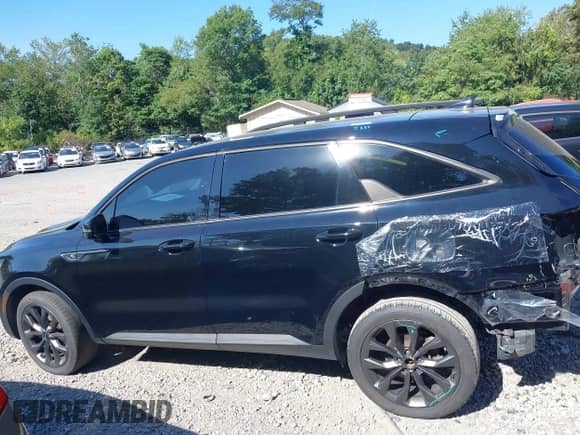 2021 Kia Sorento EX with VIN 5XYRHDLF6MG063417, listed as a IAAI auction lot 42966134 with 109,686 mi miles and . Bid and sale history available at DreamBid. Image 15.