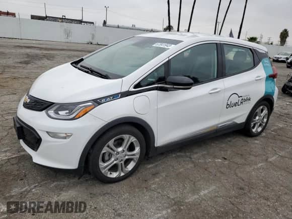 2020 Chevrolet Bolt EV LT z VIN 1G1FY6S02L4146764, wystawiony jako Copart lot #67841943 z przebiegiem 29 860 mil mil oraz . Historia ofert i sprzedaży dostępna na DreamBid. Obrazek 1.