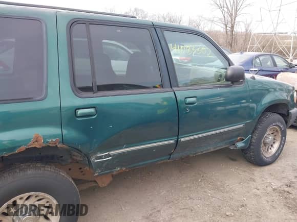 1999 Ford Explorer XL с VIN 1FMZU34X7XZB05866, выставлен на аукционе IAAI как лот 41083302 с пробегом 198 148 миль миль и . История ставок и продаж доступна на DreamBid. Изображение 6.