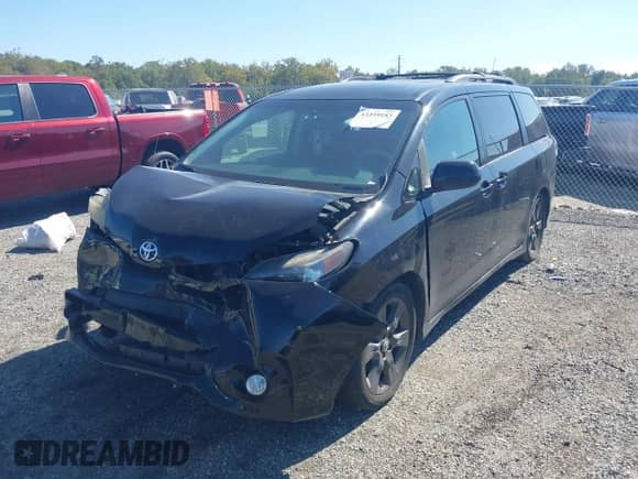 2012 Toyota Sienna SE с VIN 5TDXK3DC6CS189981, выставлен на аукционе IAAI как лот 43339183 с пробегом 187 516 миль миль и . История ставок и продаж доступна на DreamBid. Изображение 17.