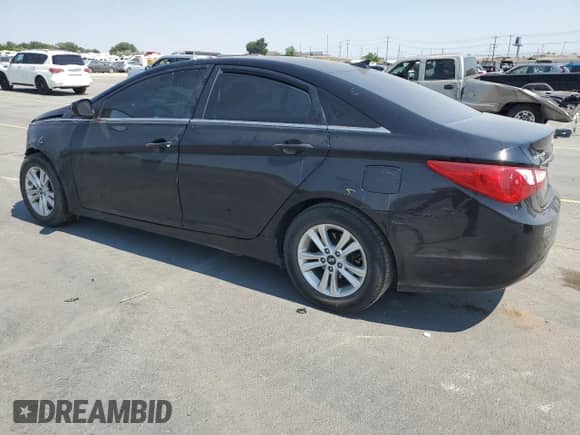 2013 Hyundai Sonata GLS z VIN 5NPEB4AC0DH773298, wystawiony jako Copart lot #64208155 z przebiegiem 154 267 mil mil oraz Szkoda całkowita • Salvage title. Historia ofert i sprzedaży dostępna na DreamBid. Obrazek 2.