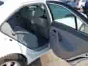 2011 Toyota Camry LE z VIN 4T1BF3EK4BU631702, wystawiony jako IAAI lot #43274140 z przebiegiem 228 236 mil mil oraz . Historia ofert i sprzedaży dostępna na DreamBid. Obrazek 8.