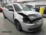 2008 Hyundai Accent GS z VIN KMHCM36C38U074162, wystawiony jako IAAI lot #43197904 z przebiegiem Nie podano mil oraz . Historia ofert i sprzedaży dostępna na DreamBid. Obrazek 1.