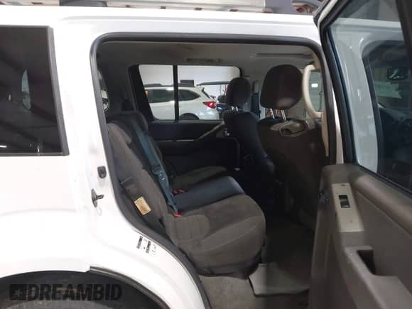 2007 Nissan Pathfinder S with VIN 5N1AR18U47C648842, listed as a IAAI auction lot 42187700 with 199,209 mi miles and . Bid and sale history available at DreamBid. Image 8.