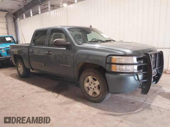 2011 Chevrolet Silverado 1500 LS z VIN 3GCPKREA7BG342977, wystawiony jako IAAI lot #42875452 z przebiegiem 203 897 mil mil oraz . Historia ofert i sprzedaży dostępna na DreamBid. Obrazek 1.