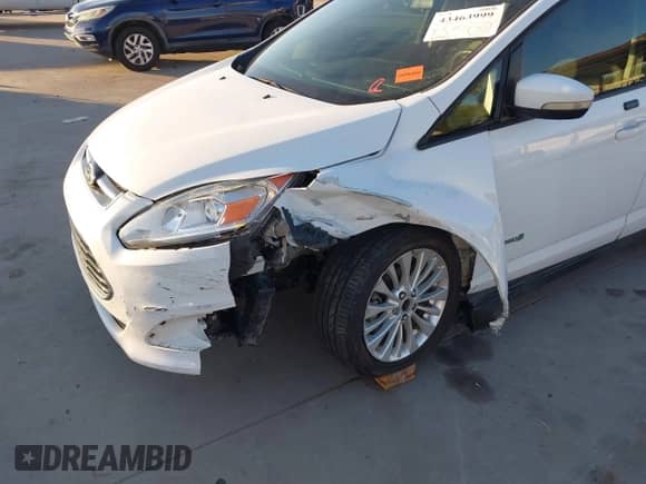 2017 Ford C-Max SE z VIN 1FADP5AU9HL118043, wystawiony jako IAAI lot #43463999 z przebiegiem 87 907 mil mil oraz . Historia ofert i sprzedaży dostępna na DreamBid. Obrazek 6.