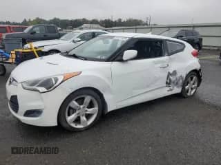 2013 Hyundai Veloster w/Black Int z VIN KMHTC6AD6DU180586, wystawiony jako Copart lot #81717425 z przebiegiem 91 070 mil mil oraz Szkoda całkowita • Salvage title. Historia ofert i sprzedaży dostępna na DreamBid. Obrazek 1.