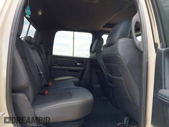 2017 Ram 1500 Rebel z VIN 1C6RR7YT8HS619828, wystawiony jako IAAI lot #42873979 z przebiegiem 136 471 mil mil oraz . Historia ofert i sprzedaży dostępna na DreamBid. Obrazek 8.