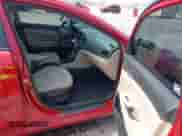 2017 Hyundai Elantra Value Edition z VIN KMHD84LF9HU210310, wystawiony jako IAAI lot #43086473 z przebiegiem 143 873 mil mil oraz . Historia ofert i sprzedaży dostępna na DreamBid. Obrazek 5.