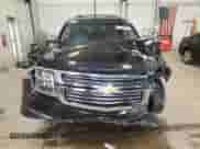 2019 Chevrolet Suburban Premier z VIN 1GNSKJKC1KR295079, wystawiony jako Copart lot #61539555 z przebiegiem 123 956 mil mil oraz Nie do naprawy • Non repairable. Historia ofert i sprzedaży dostępna na DreamBid. Obrazek 5.